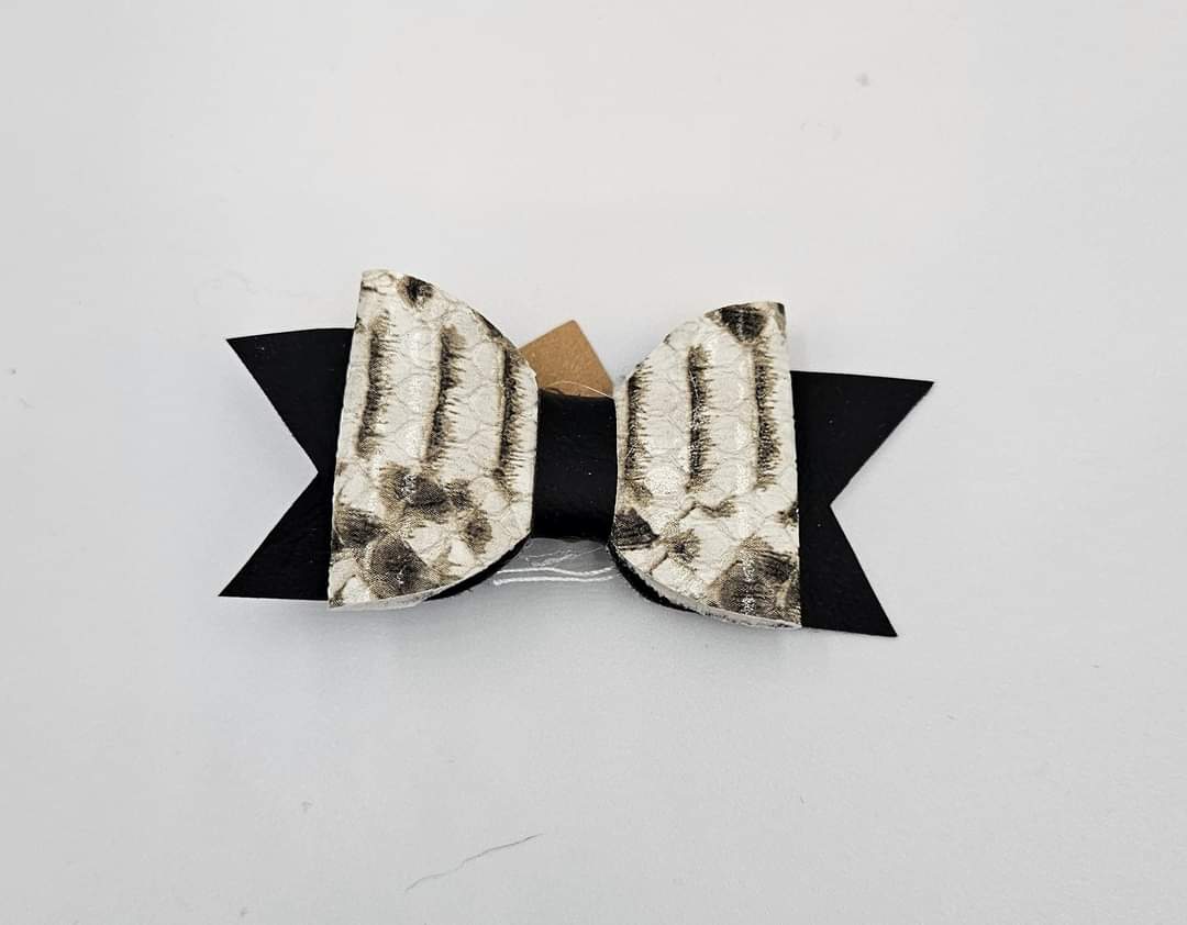 Small Faux Leather clip