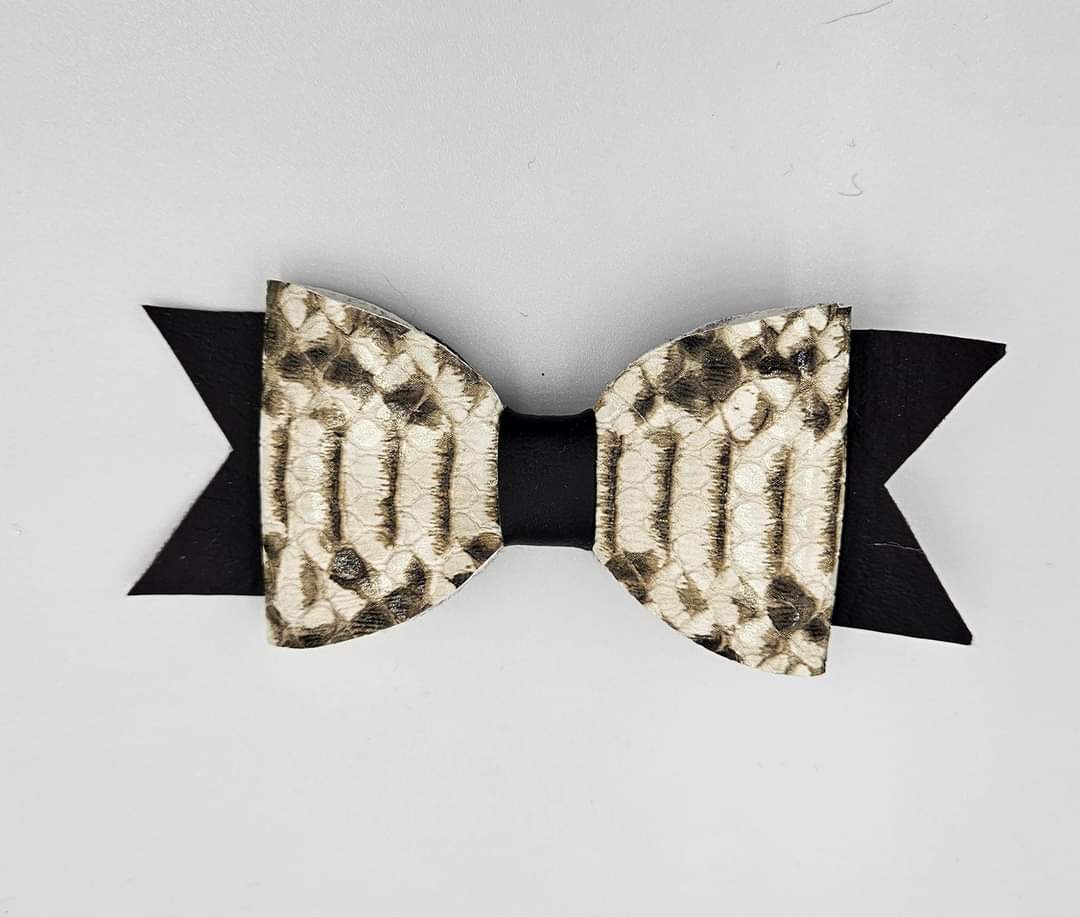 Medium Faux Leather clip