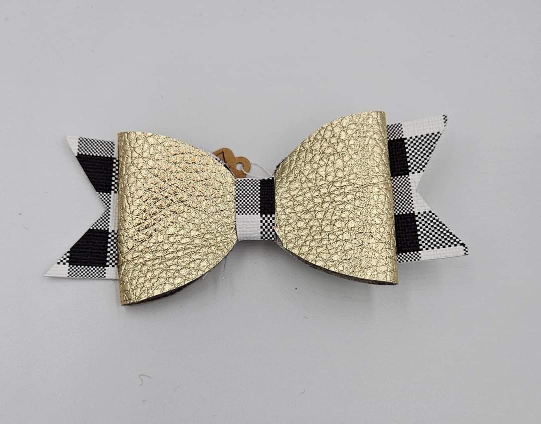 Medium Faux Leather clip