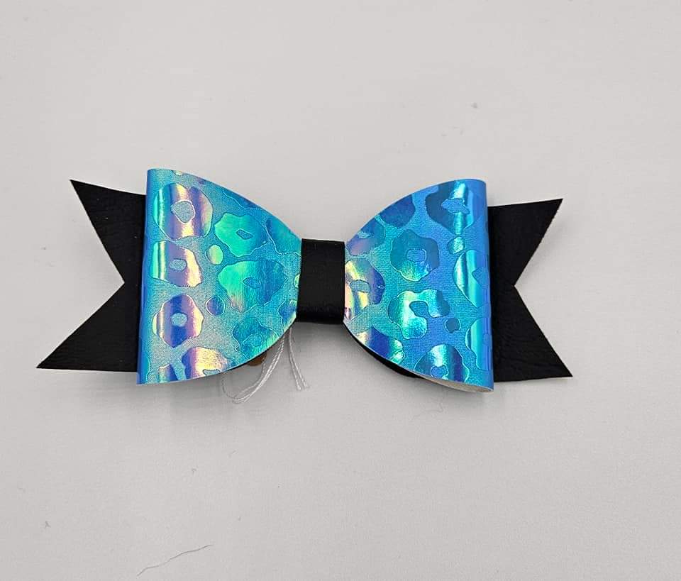Medium Faux Leather clip