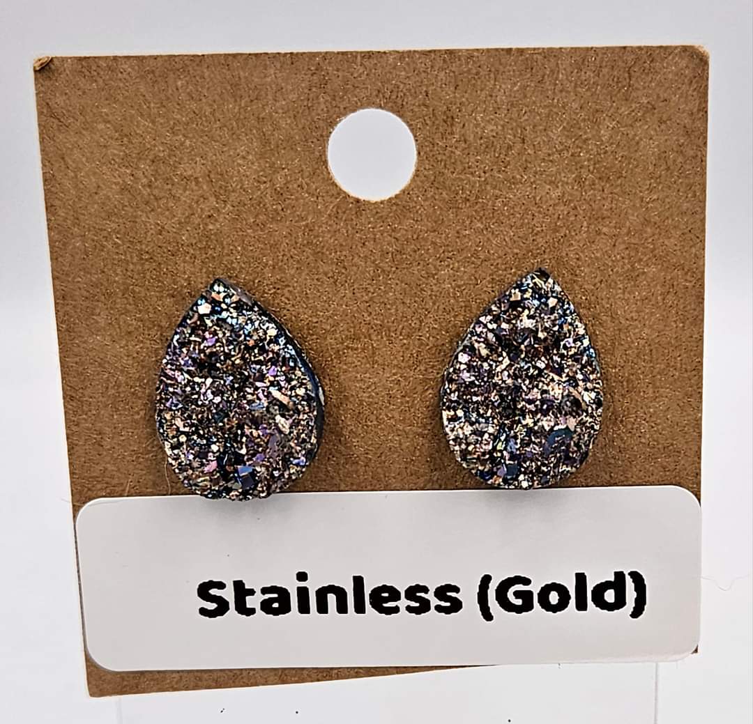 Gold Stainless steel stud earrings