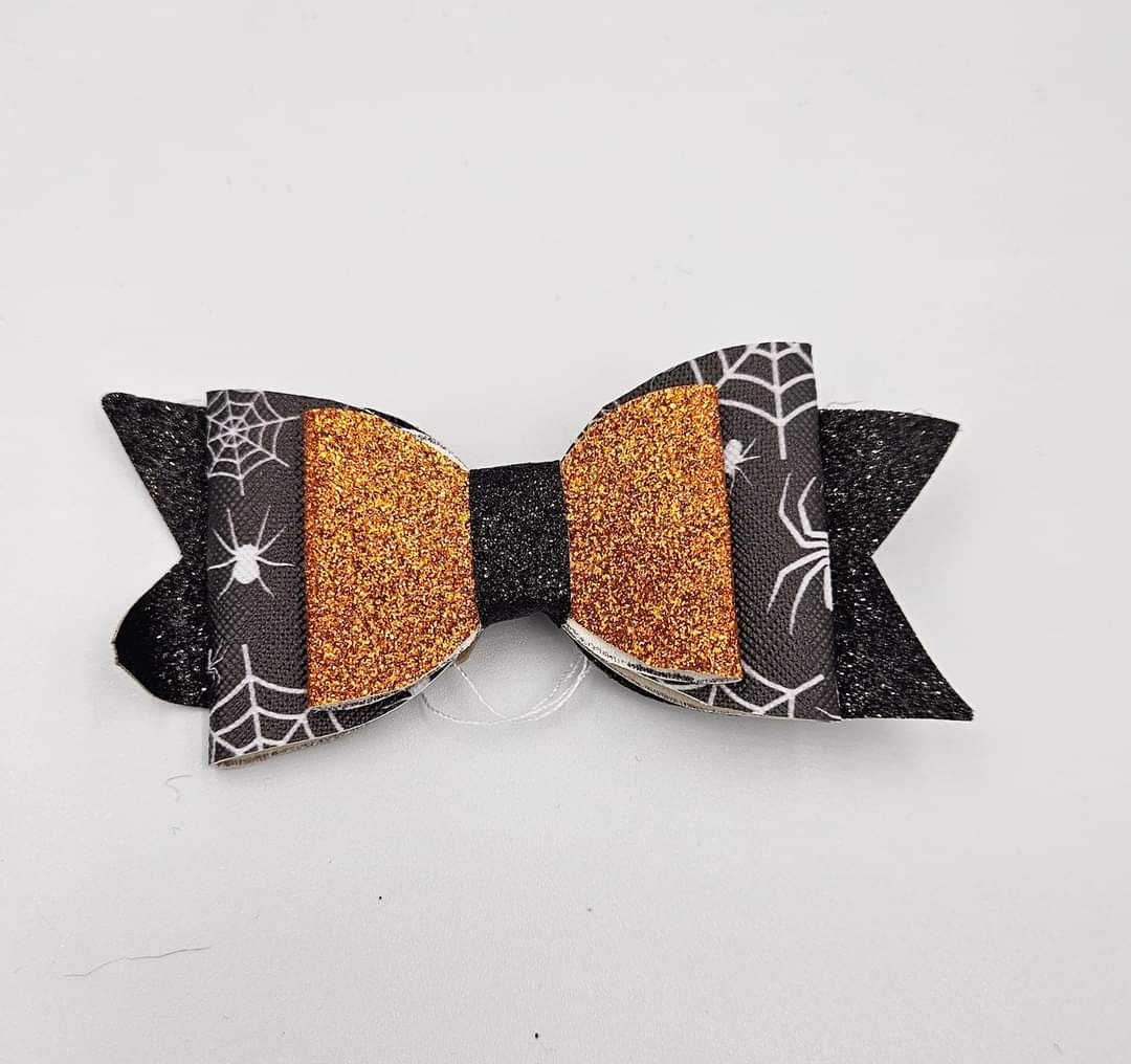 Medium Faux Leather clip