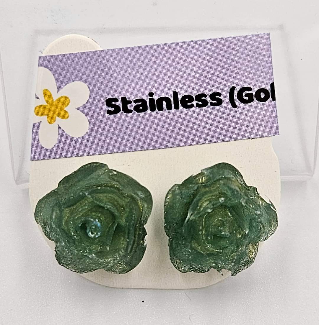 Gold Stainless steel stud earrings
