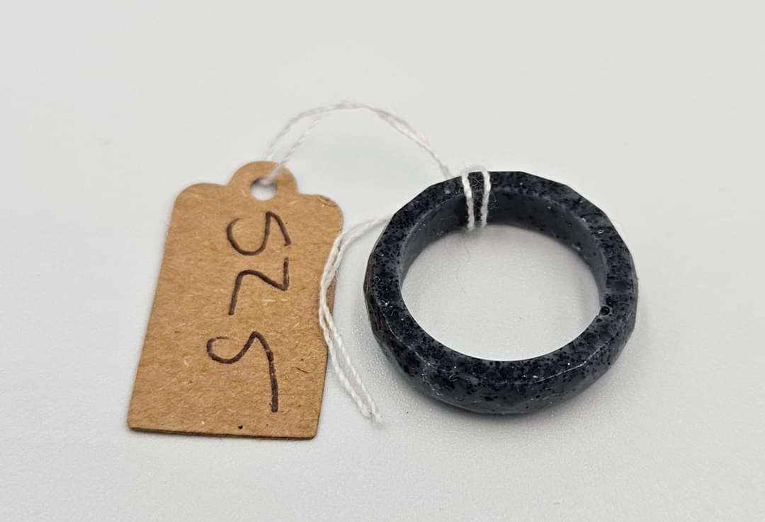 Resin rings