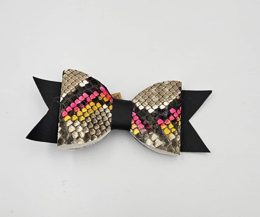 Medium Faux Leather clip