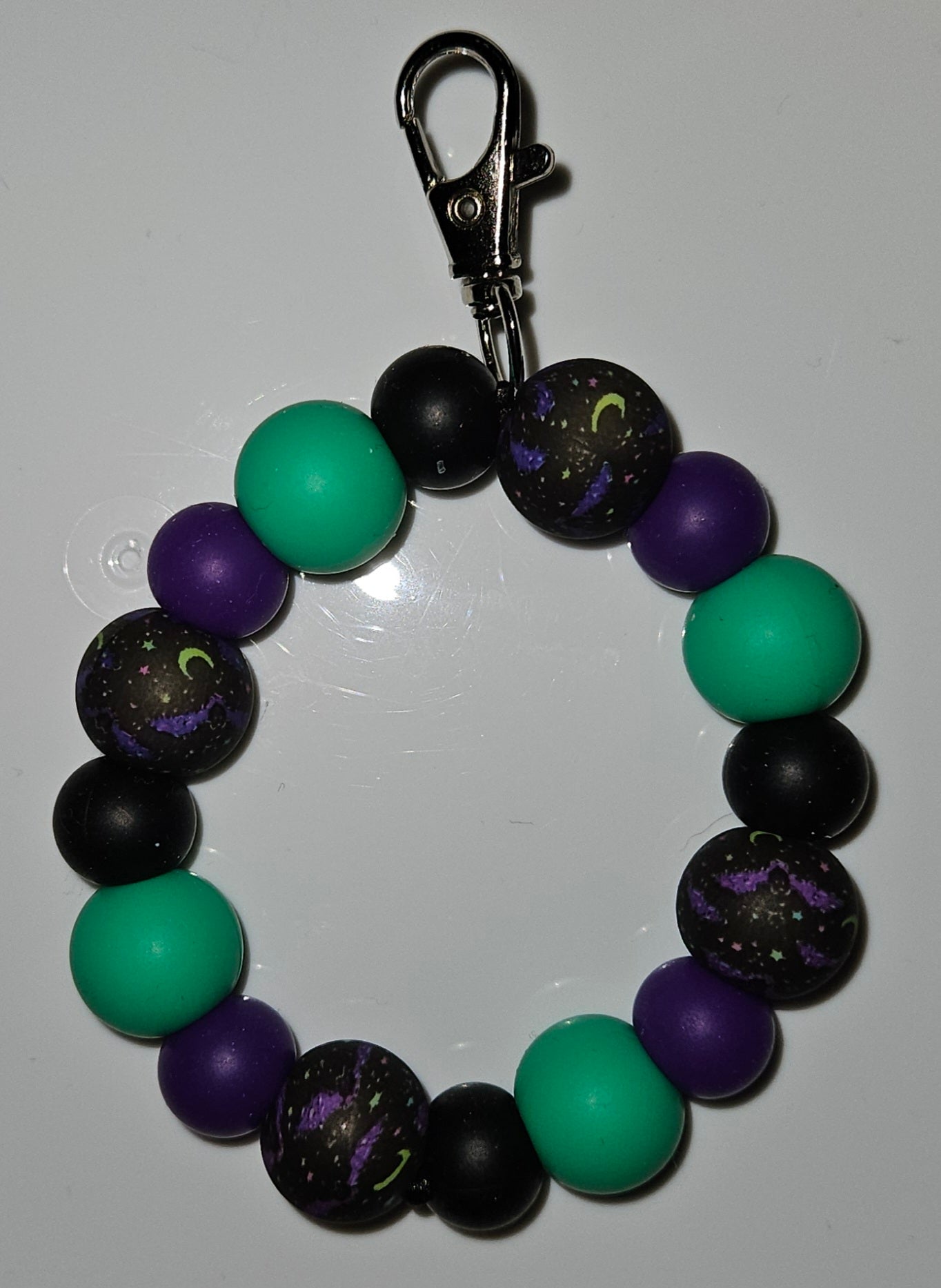 Beaded zipper pulls