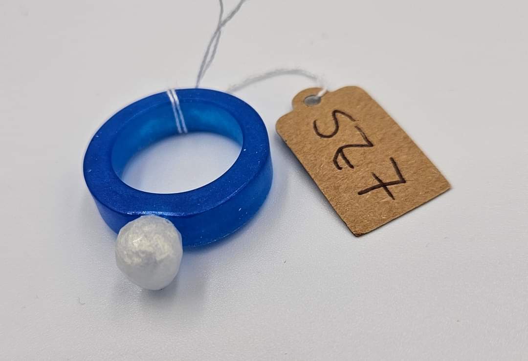Resin rings